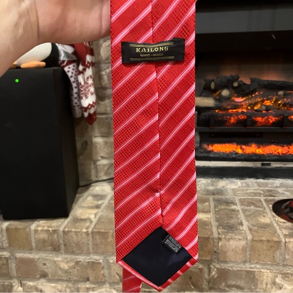 Kailong 100% Silk Red Striped Neck Tie Repp Tie - Picture 2 of 3